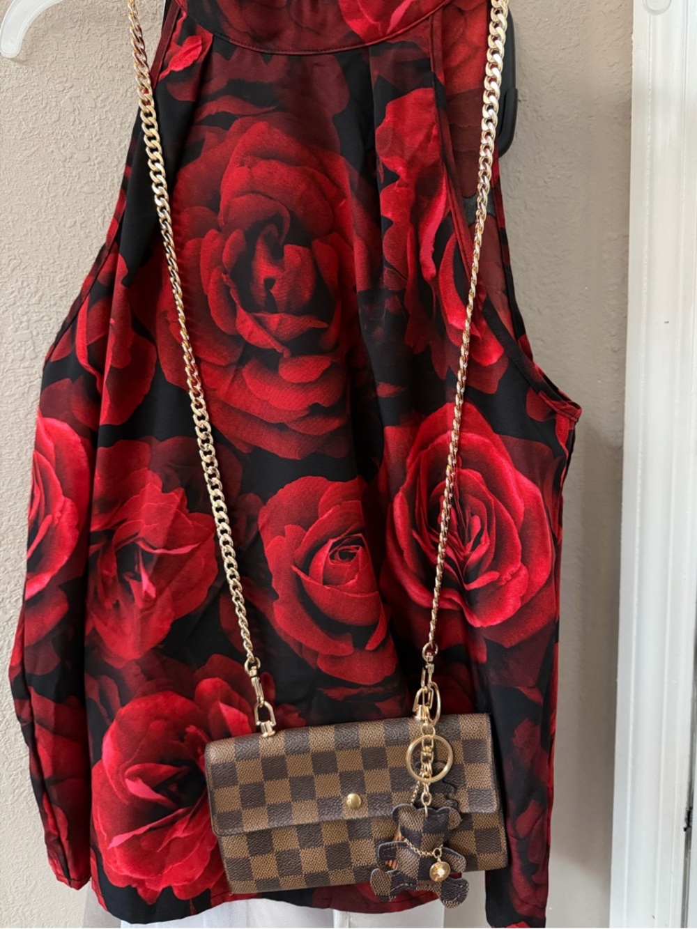 Louis Vuitton Convertible Wallet Crossbody - Picture 2 of 8